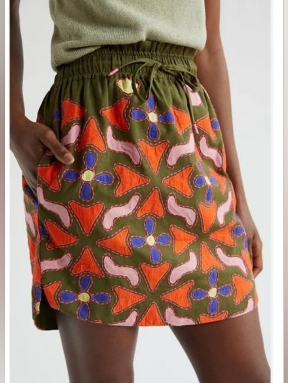 Anthropologie Maeve Embroidered Mini Skirt size X Small w/ Pockets Retro style M